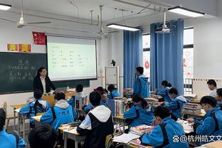 莱万欧冠场均进0.79球，历史射手榜前20仅次于哈兰德、金箭头